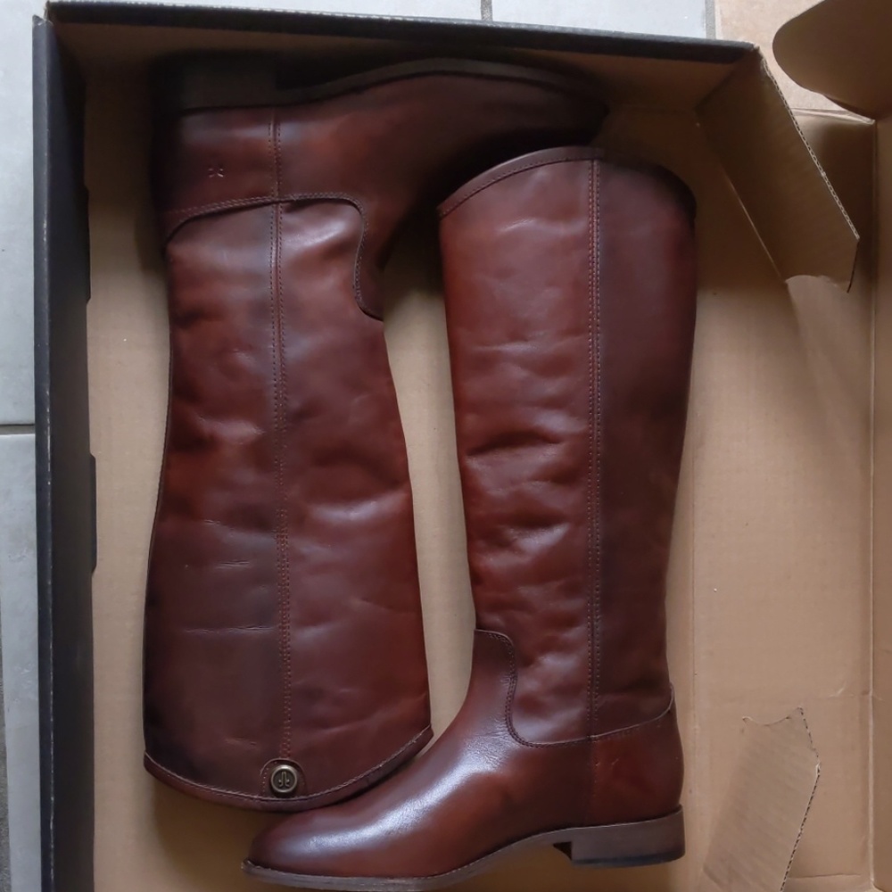 **sold**Frye Melissa button 2 redwood leather boot